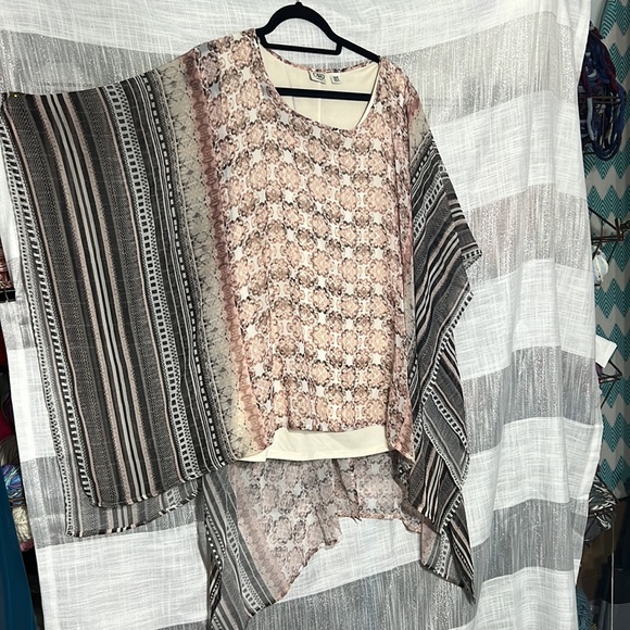 Cato Layered plus size Blouse - Picture 4 of 8